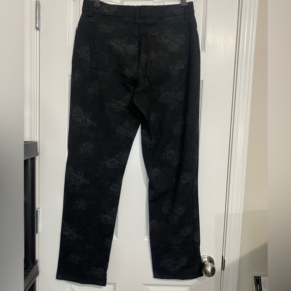Gloria Vanderbilt Amanda Pointe Slimming Straight Leg Pants Black Floral Size 12 - Picture 5 of 7